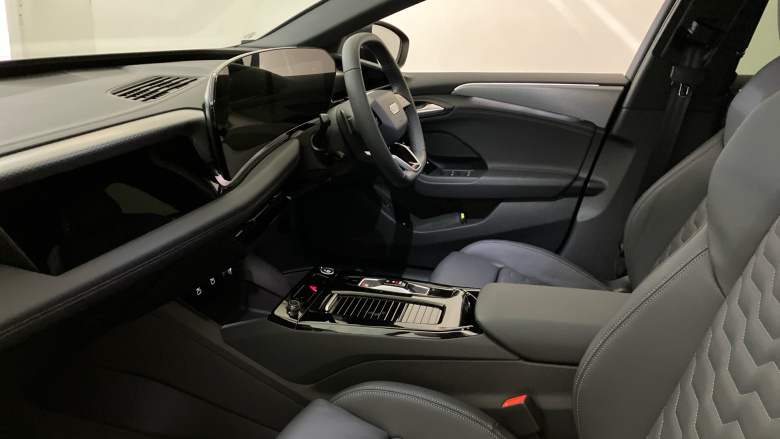 Audi A6 210kW 83kWh S Line 5dr Auto Electric Estate